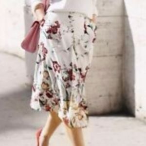 Zara Inverted Front Pleat Floral Skirt, Sz M